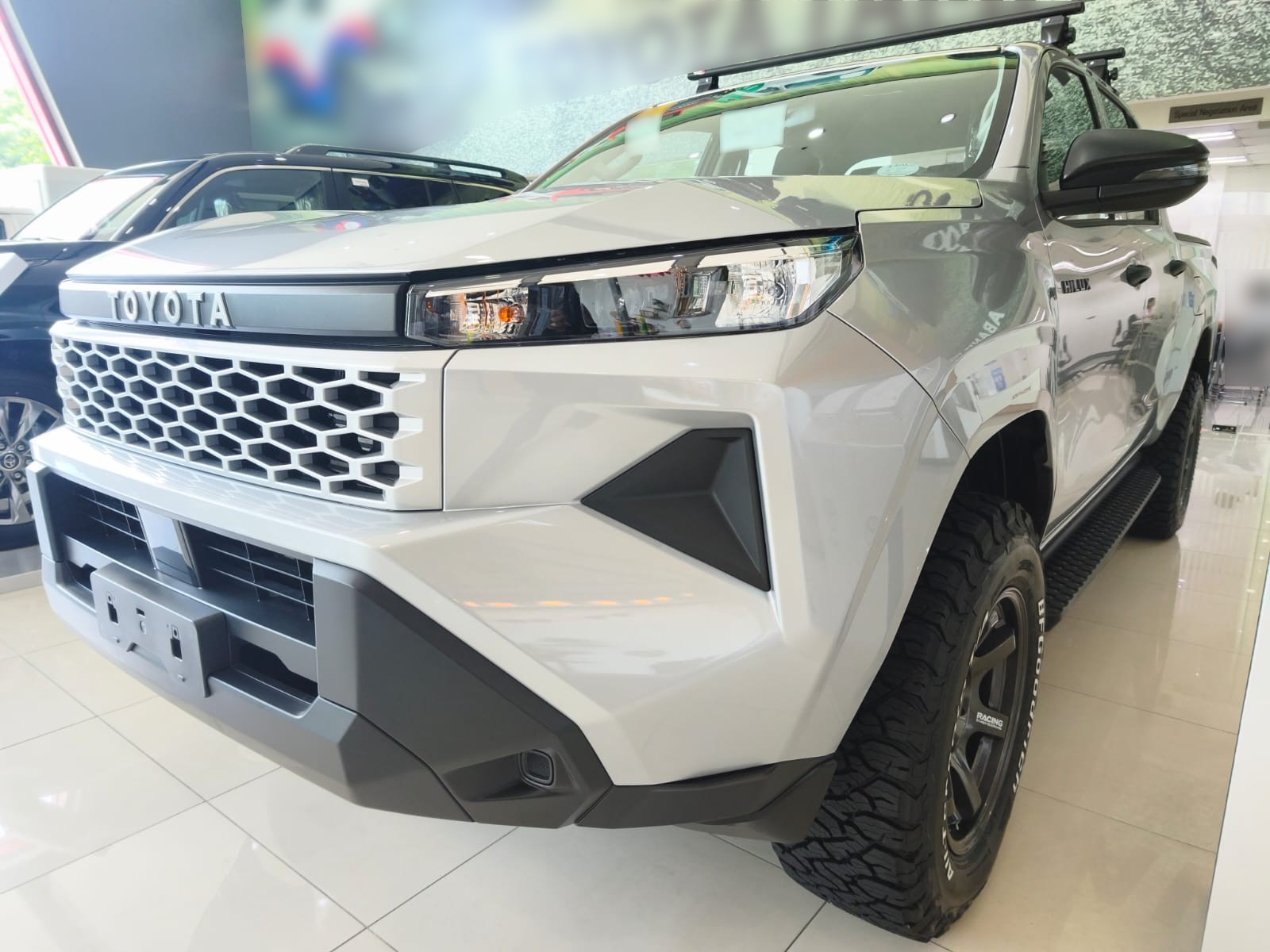 2026 TOYOTA HILUX DOUBLE CAB E 2.8 2WD AT White