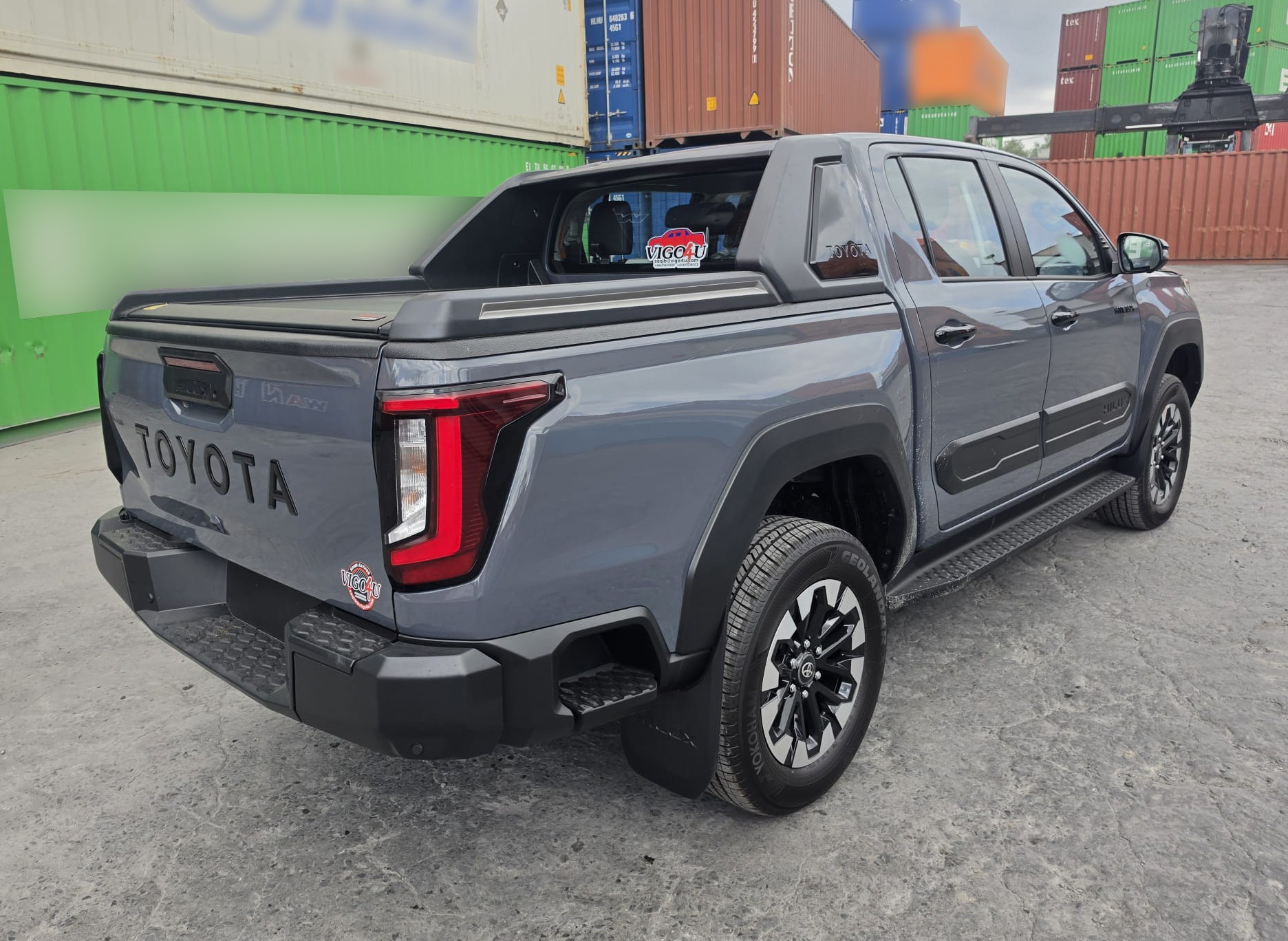 2026 TOYOTA HILUX DOUBLE CAB TRAILHUNTER 2.8 4WD AT Gray image 5