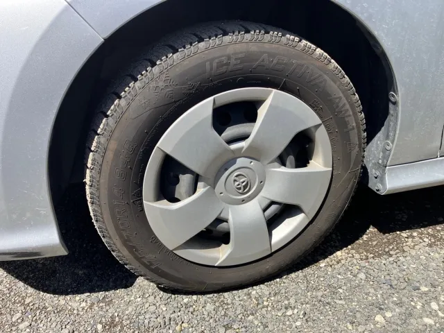 Toyota Yaris 2021 Silver image 7