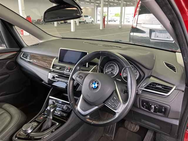 BMW 2 Series 218i Active Tourer Luxury 2017 image 2