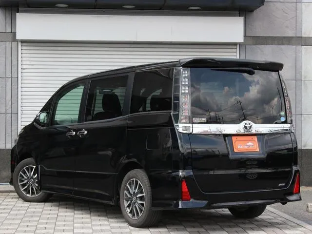 Toyota Voxy Black 2015 image 6