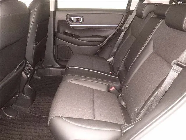 Honda Vezel e:HEV Z Beige 2021 image 4