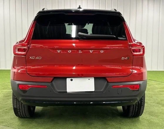 Volvo XC40 AWD 4WD 2020 Red image 4