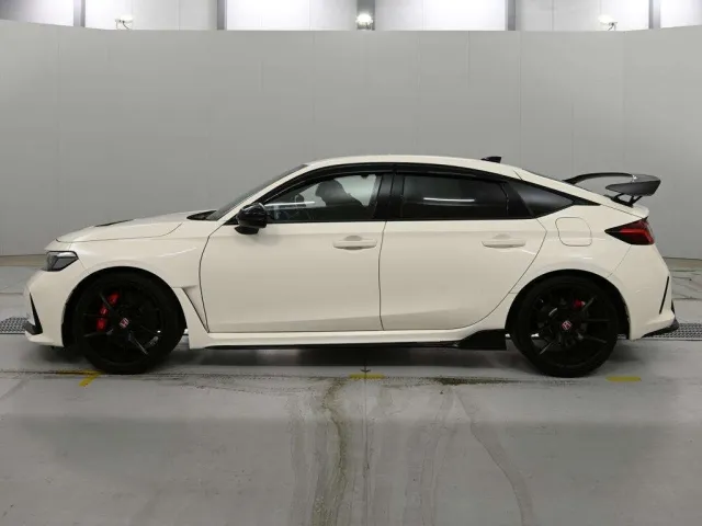 Honda Civic Type R White 2024 image 2
