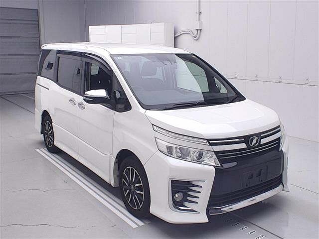 Toyota Voxy 2016 White