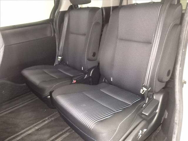 Toyota Voxy 2016 White image 7