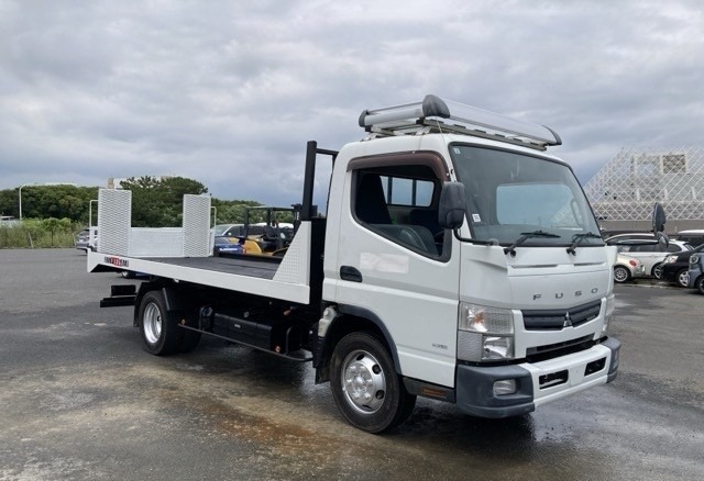 Mitsubishi Canter 2016 White