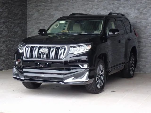 Toyota Land Cruiser Prado Black 2025 image 2