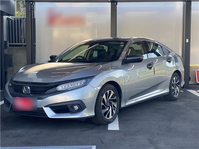 Honda Civic Sedan Silver 2020 image 2