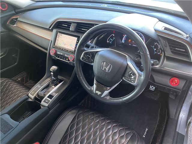 Honda Civic Sedan Silver 2020 image 7