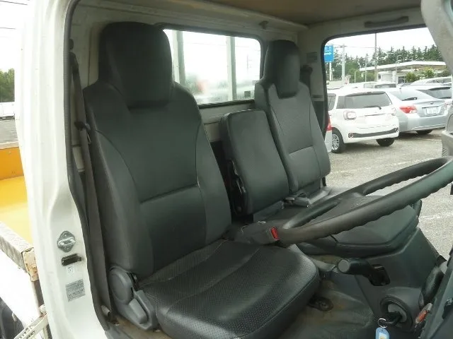 Isuzu Elf White 2017 image 5