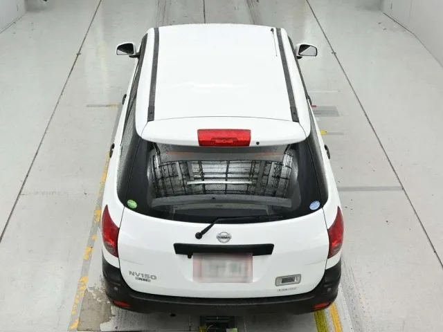 Nissan AD Van White 2021 image 2