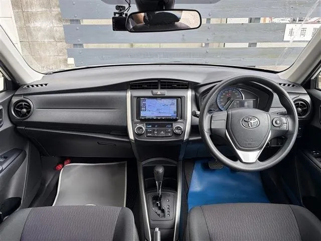 Toyota Corolla Fielder White 2019 image 4