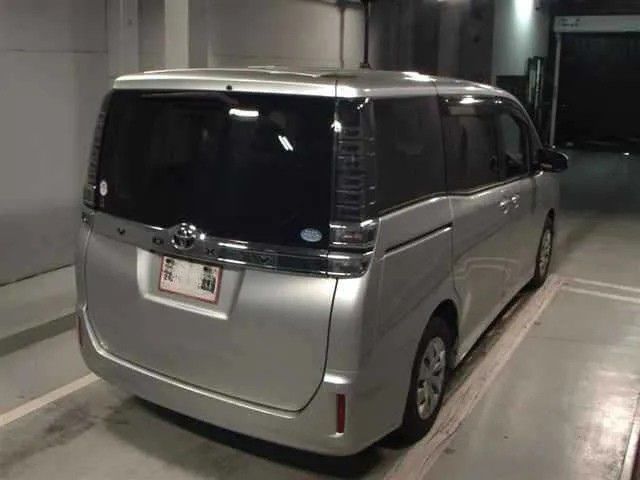 Toyota Voxy X Multi Utility 2020 image 5