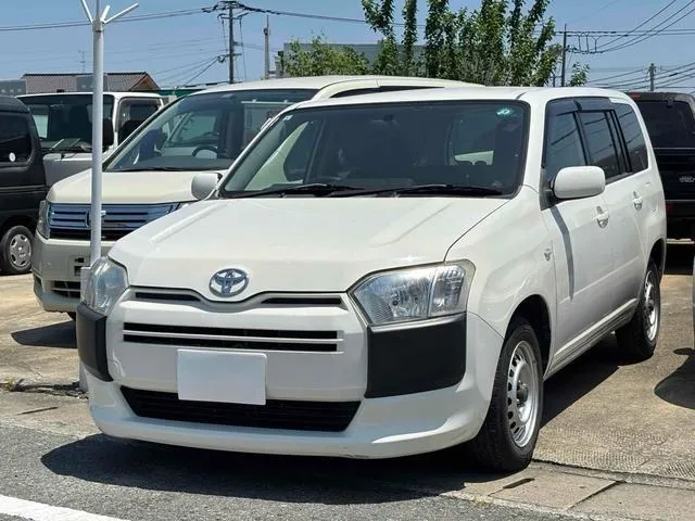 Toyota Probox White 2015 image 2