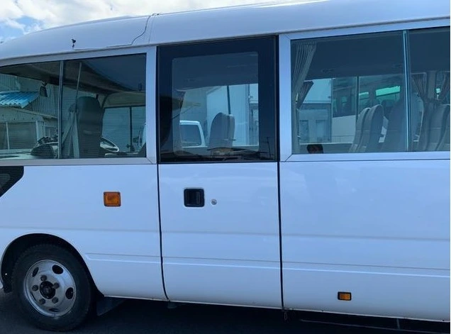 Toyota Coaster White 2012 image 4