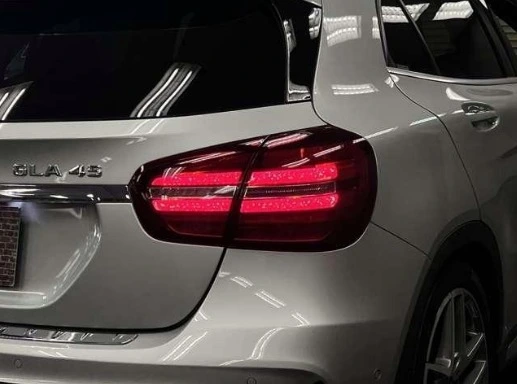 Mercedes Benz AMG Silver 2017 image 4