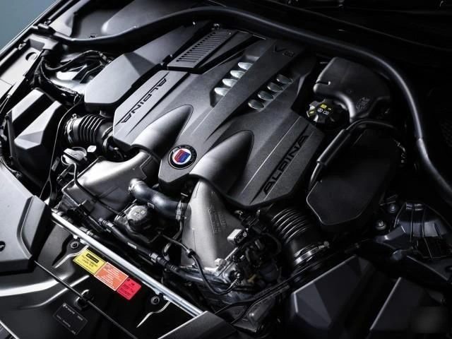 BMW B5 Touring Allrad Gray 2024 image 2