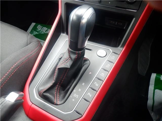 Volkswagen Polo GTI Red 2022 image 11