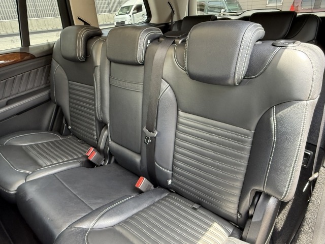 MERCEDES-BENZ GLS Black 2016 image 12