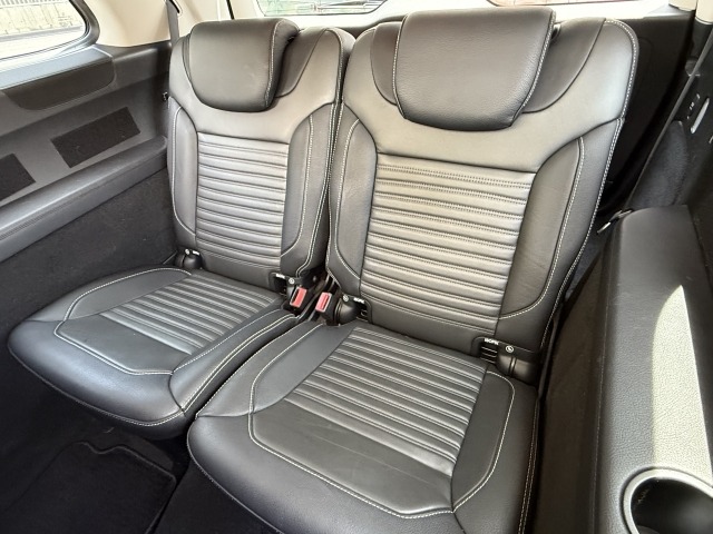 MERCEDES-BENZ GLS Black 2016 image 15