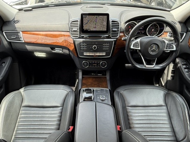 MERCEDES-BENZ GLS Black 2016 image 18