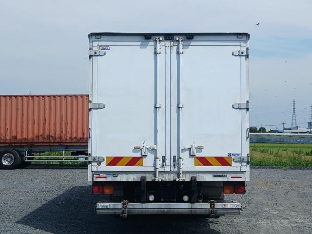 ISUZU FORWARD image 6