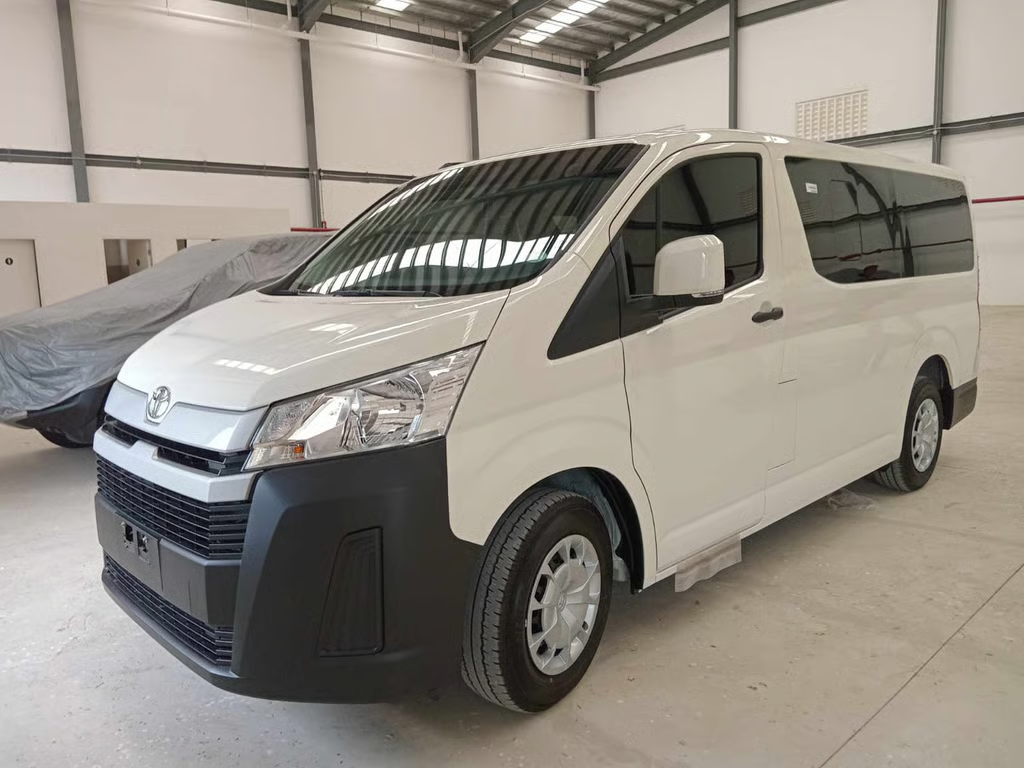 2027 TOYOTA HIACE VAN COMMUTER DELUXE 2.8 2WD MT White
