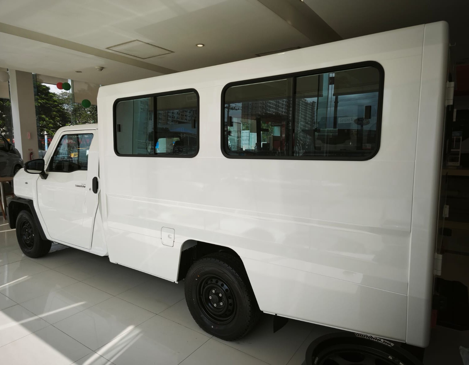 2026 TOYOTA TAMARAW VAN Utility Van DSL 2.4 2WD MT White image 4