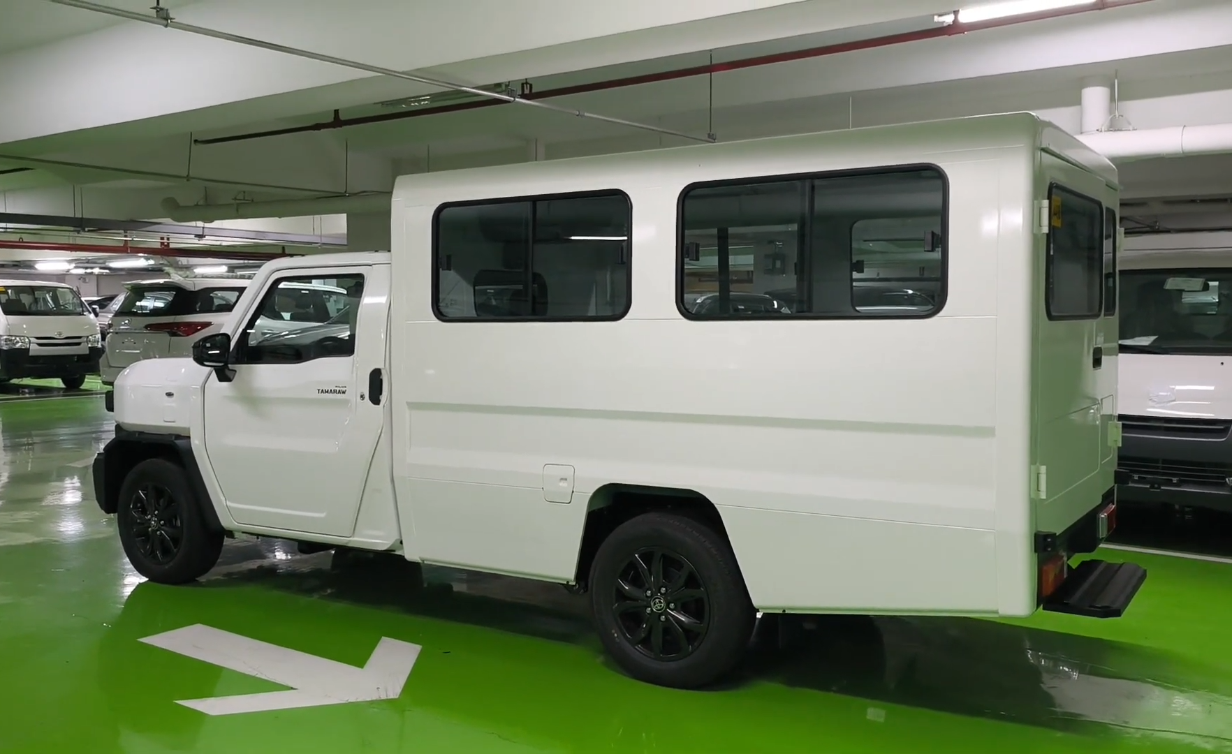 2027 TOYOTA TAMARAW VAN GL Utility Van 2.4 2WD AT White image 3