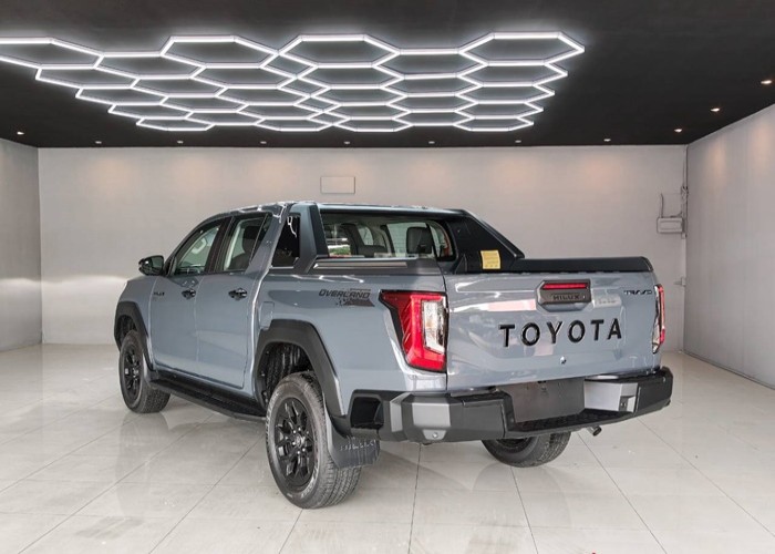 2026 TOYOTA HILUX TRAVO OVERLAND 2.8 4WD AT image 2