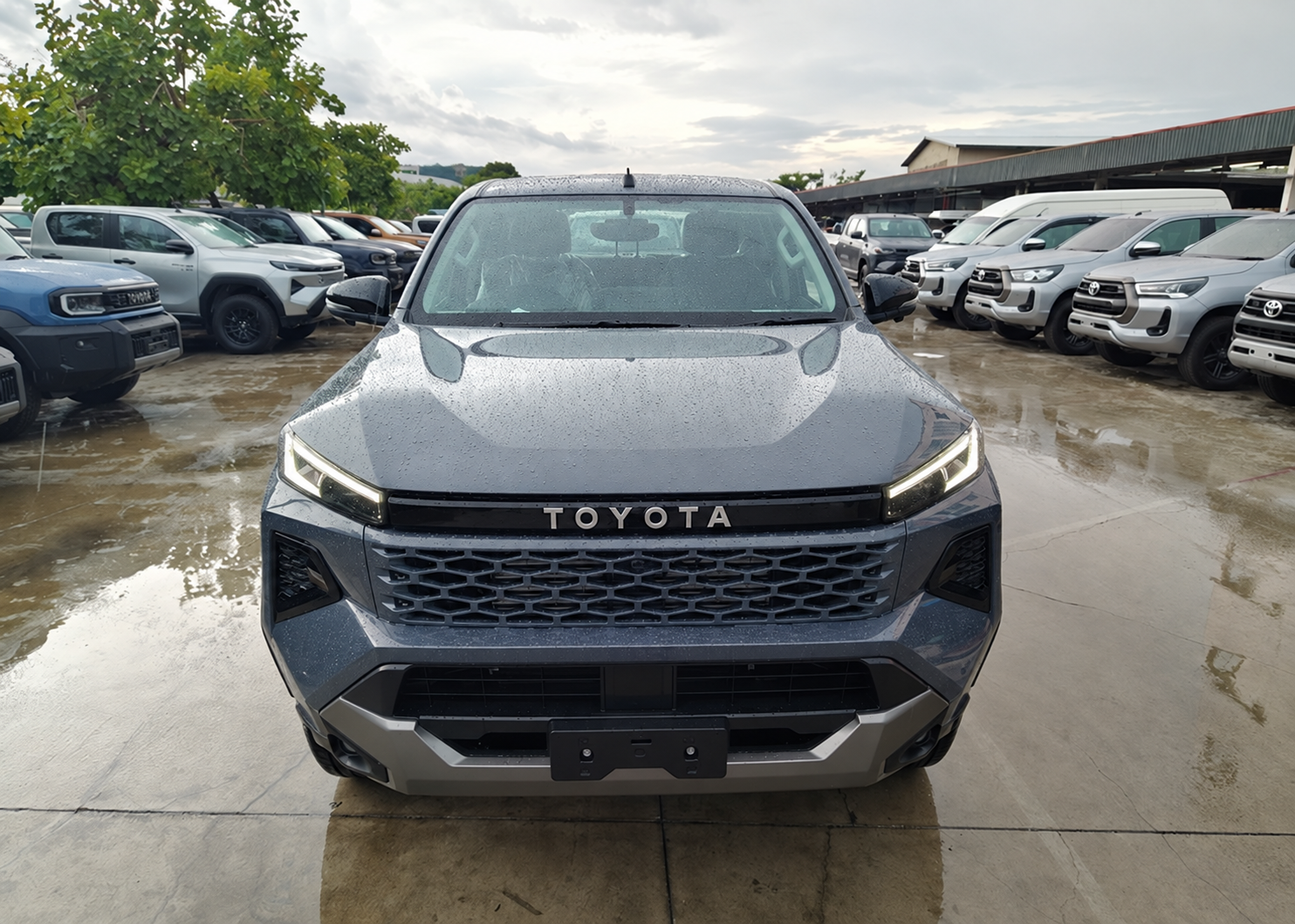 2026 TOYOTA HILUX TRAVO OVERLAND 2.8 2WD image 16