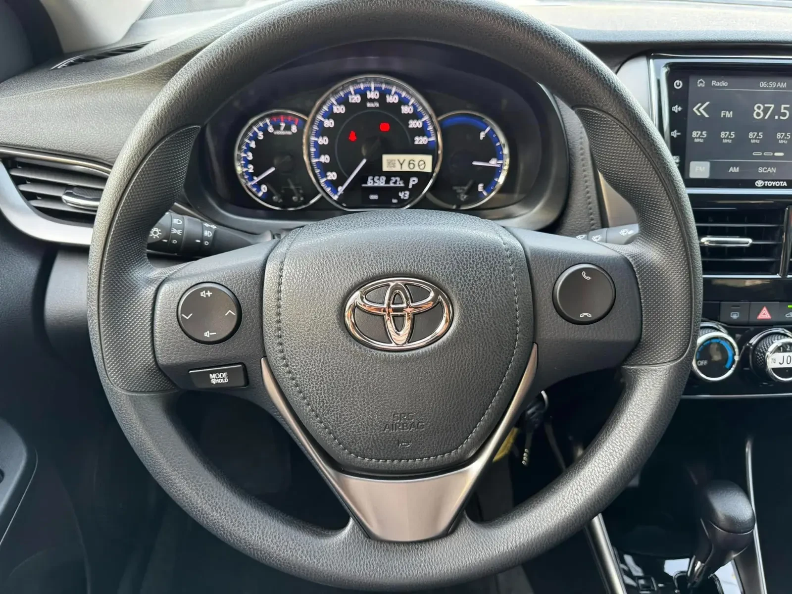 2027 TOYOTA VIOS SEDAN XLE 1.3 2WD CVT Blue image 14