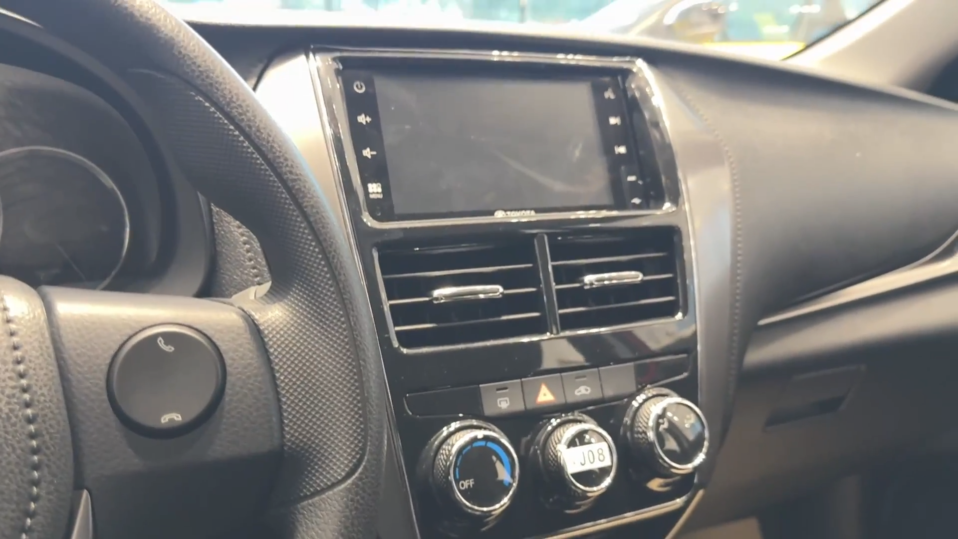 2027 TOYOTA VIOS SEDAN XLE 1.3 2WD CVT Red image 13