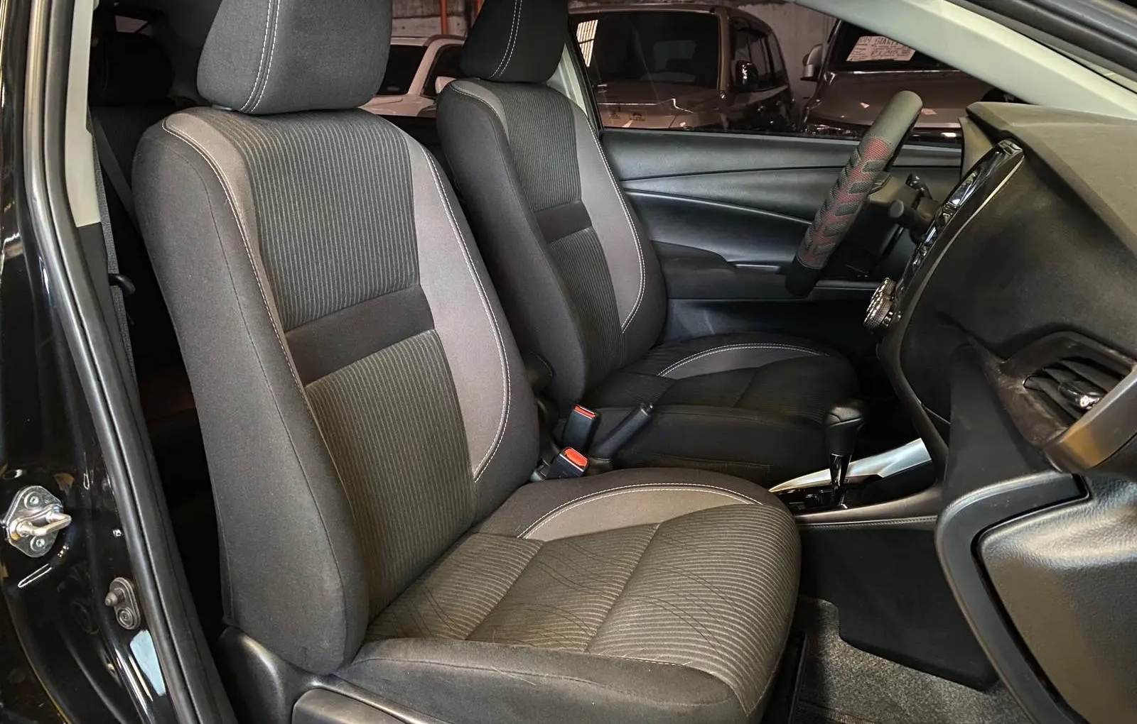 2027 TOYOTA VIOS SEDAN XLE 1.3 2WD CVT Black image 5