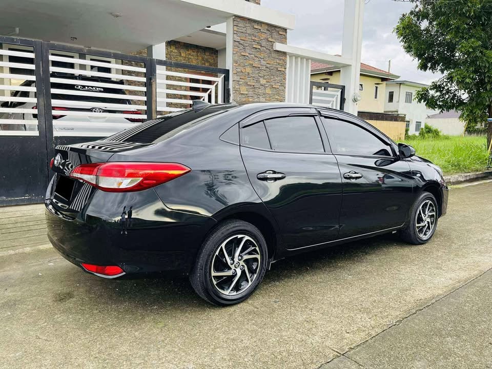 2027 TOYOTA VIOS SEDAN XLE 1.3 2WD CVT Black (A-663) image 4