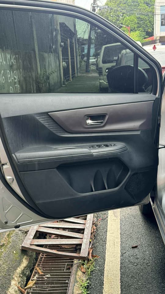 2027 TOYOTA AVANZA MPV E 1.3 2WD MT Silver image 12