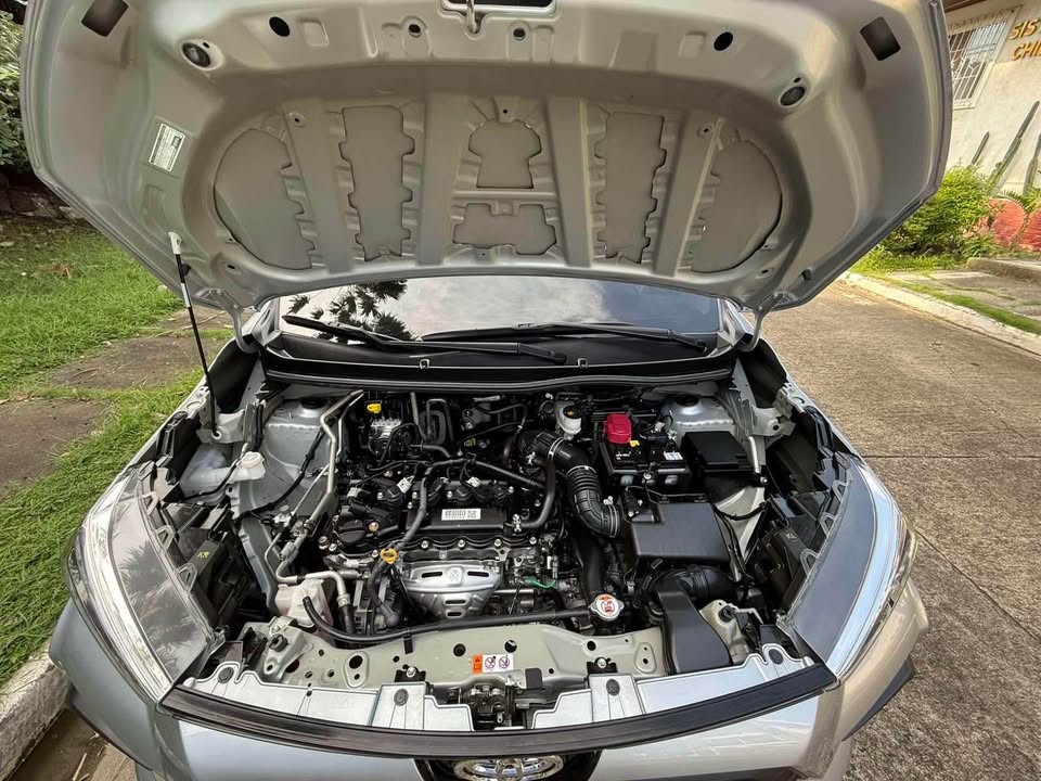 2027 TOYOTA AVANZA SUV E 1.3 2WD AT Silver image 15