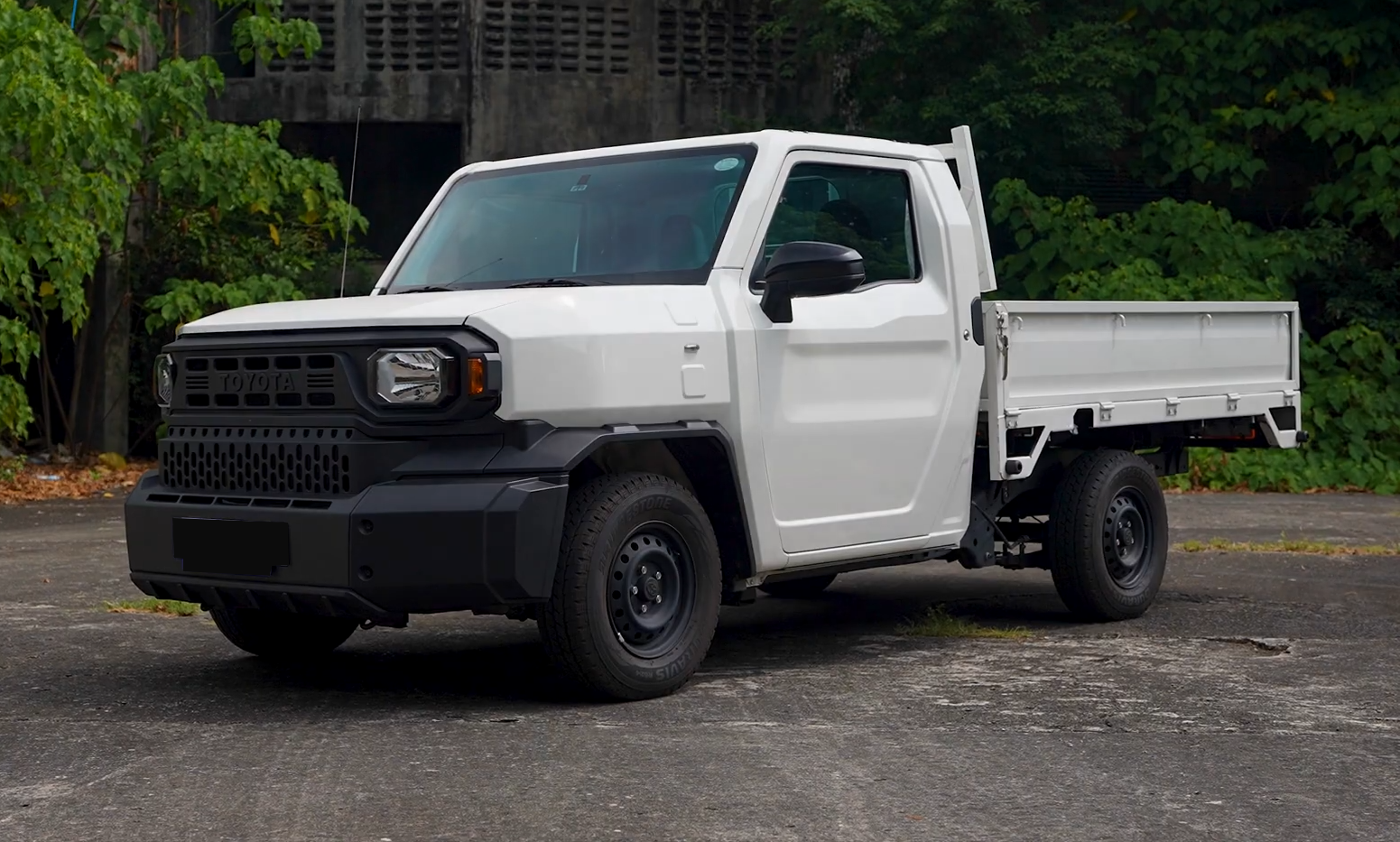 2027 TOYOTA TAMARAW SINGLE CAB Dropside Gas 2.0 2WD MT White