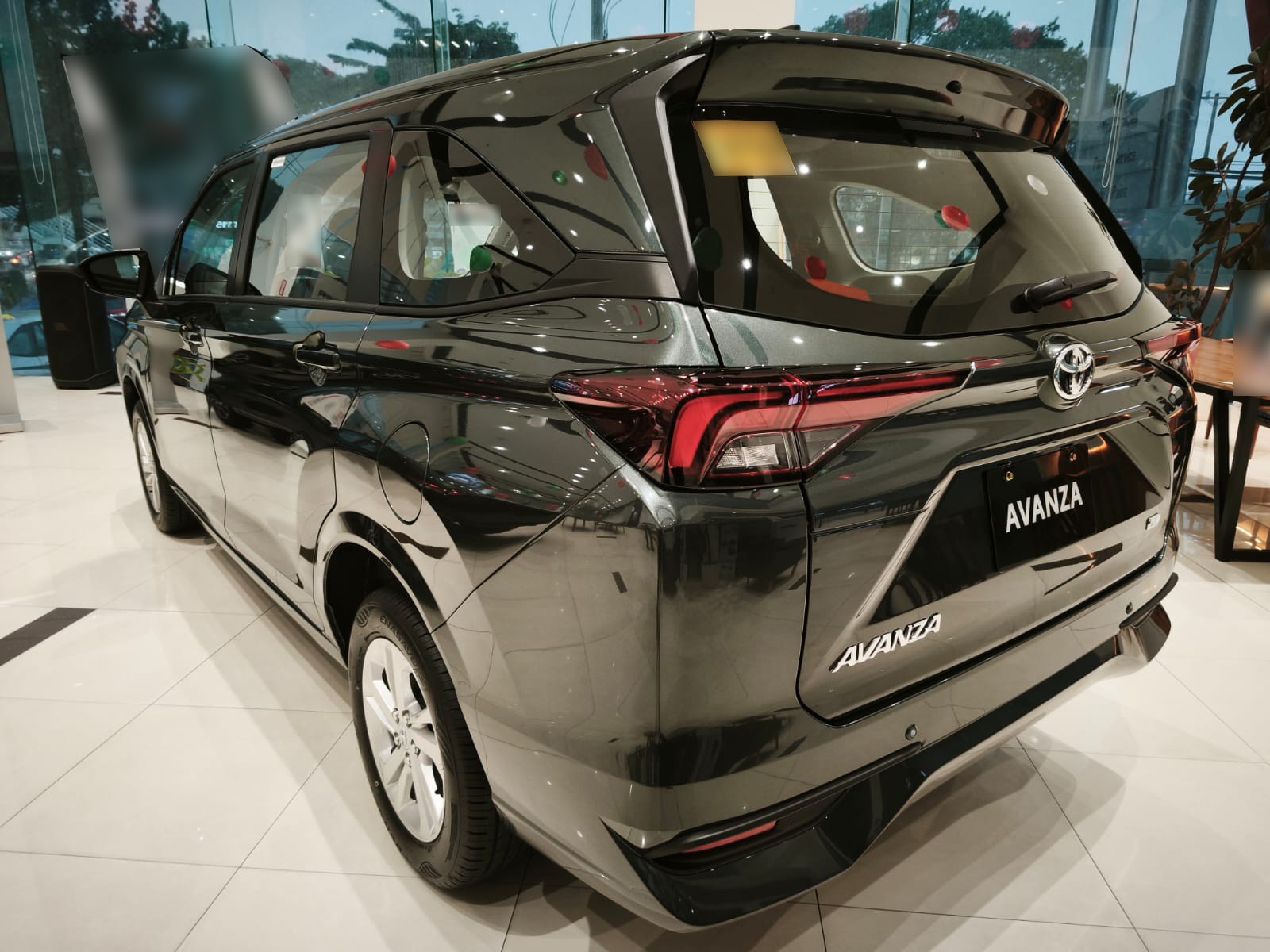 2027 TOYOTA AVANZA MPV E 1.3 2WD CVT Green image 3