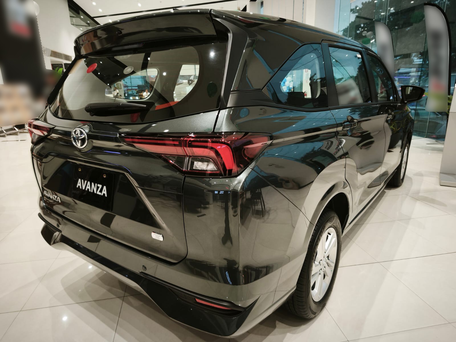 2027 TOYOTA AVANZA MPV E 1.3 2WD CVT Green image 5