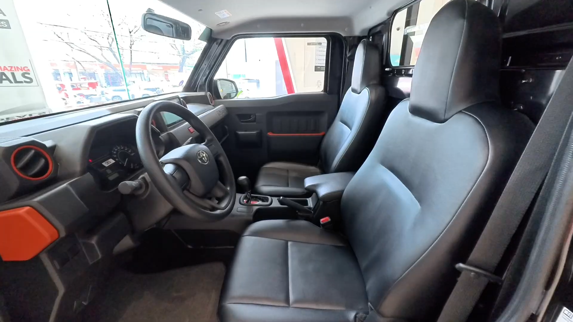 2027 TOYOTA TAMARAW SINGLE CAB GL Dropside DSL 2.4 2WD AT Black image 10