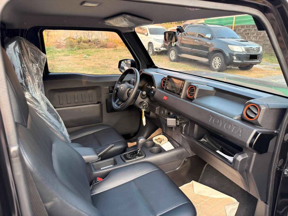 2027 TOYOTA TAMARAW SINGLE CAB GL Dropside DSL 2.4 2WD AT Black (Z-1098) image 9