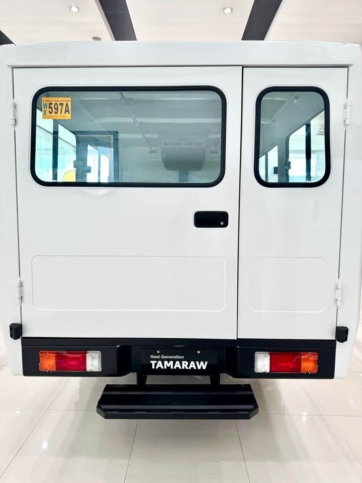 2027 TOYOTA TAMARAW VAN Utility Van DSL 2.4 2WD MT White image 2