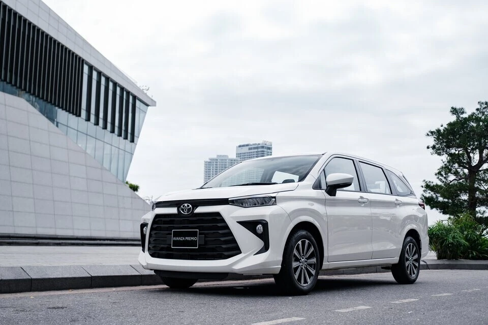2027 TOYOTA AVANZA SUV PREMIO 1.5 2WD CVT White image 2