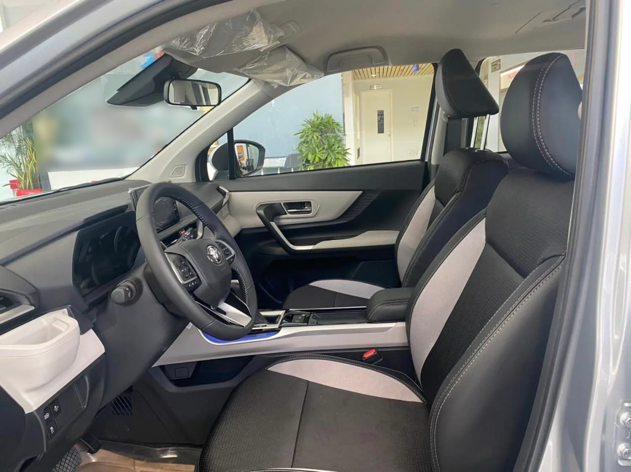 2027 TOYOTA VELOZ SUV CROSS 1.5 2WD CVT Gray image 3
