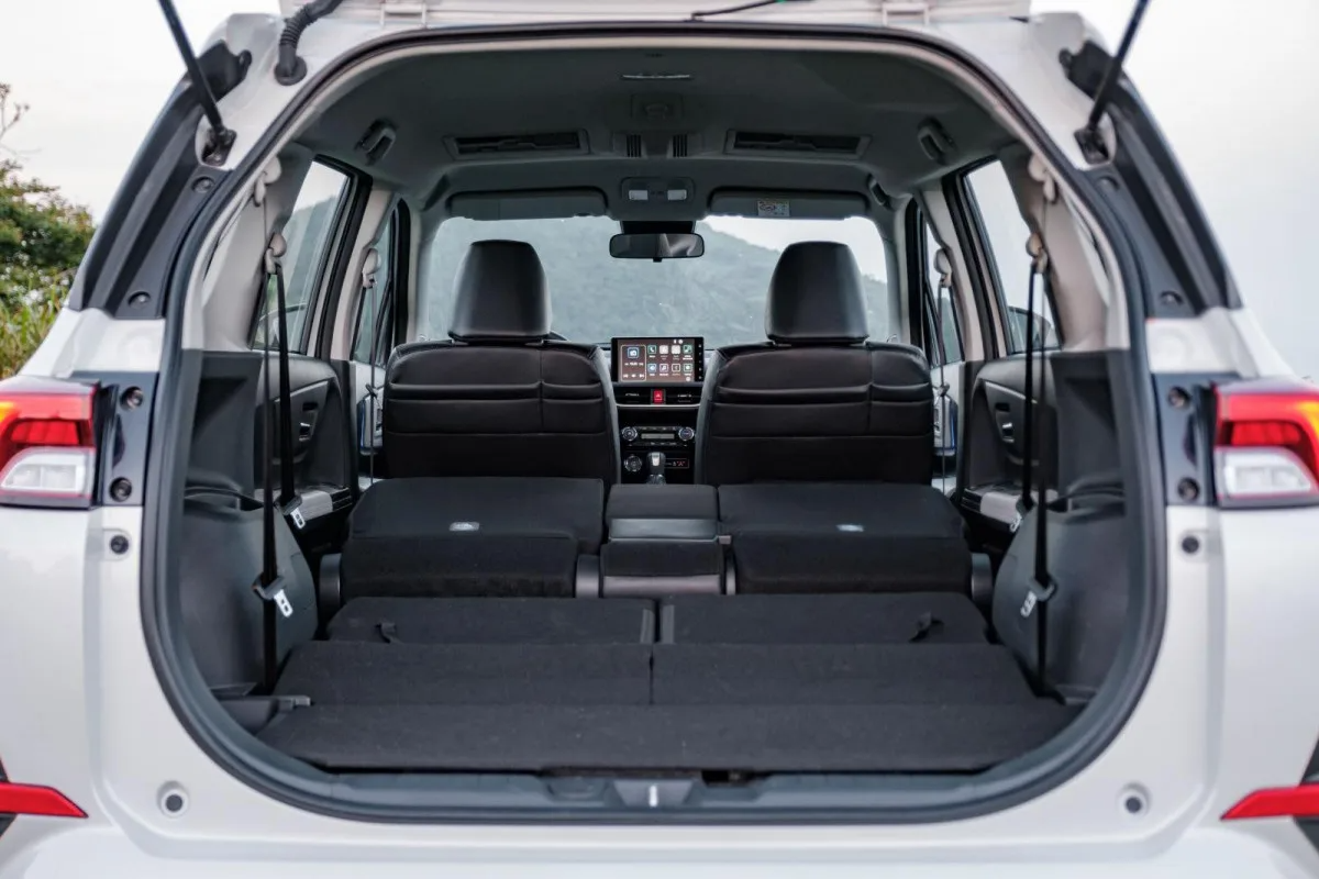 2027 TOYOTA VELOZ SUV CROSS 1.5 2WD CVT Gray image 5