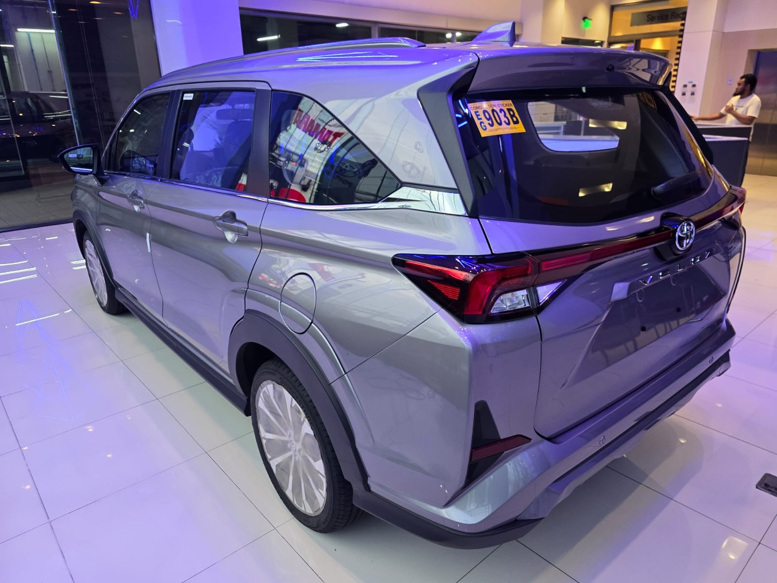 2027 TOYOTA VELOZ SUV V 1.5 2WD CVT Silver image 3