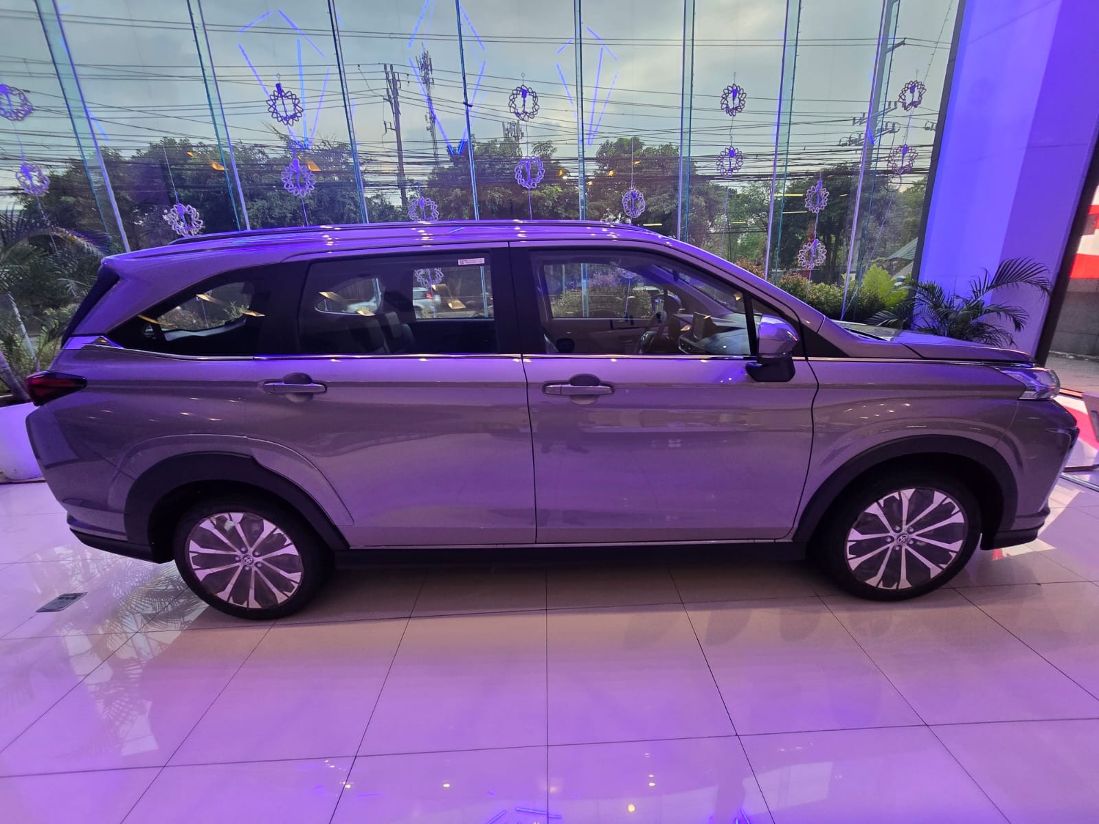 2027 TOYOTA VELOZ SUV V 1.5 2WD CVT Silver image 6