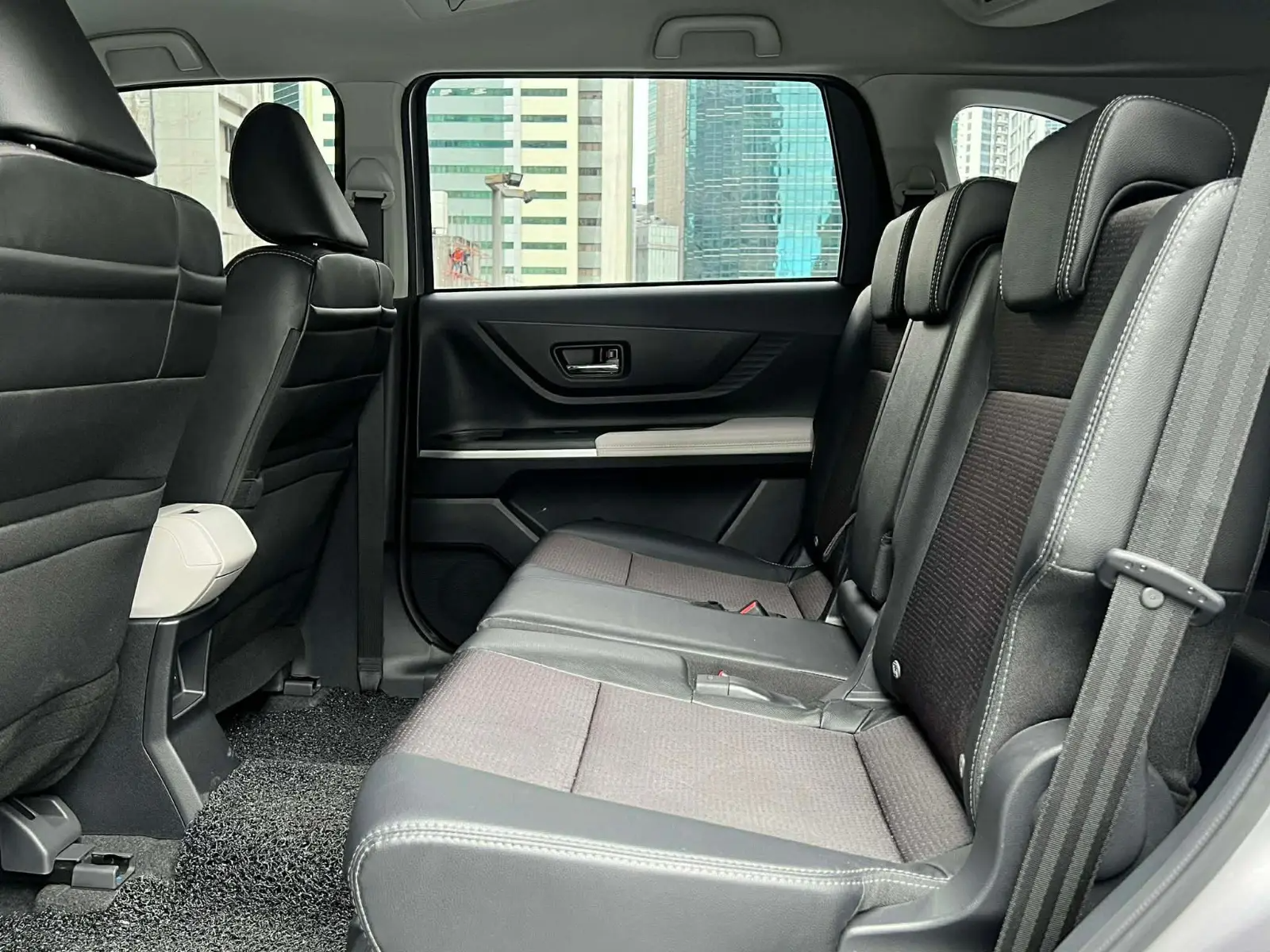 2027 TOYOTA VELOZ SUV V 1.5 2WD CVT Silver (Z-1053) image 10